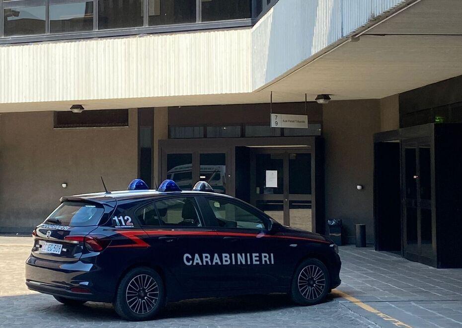 Correggio, resiste e minaccia i carabinieri: condannato a due anni di carcere