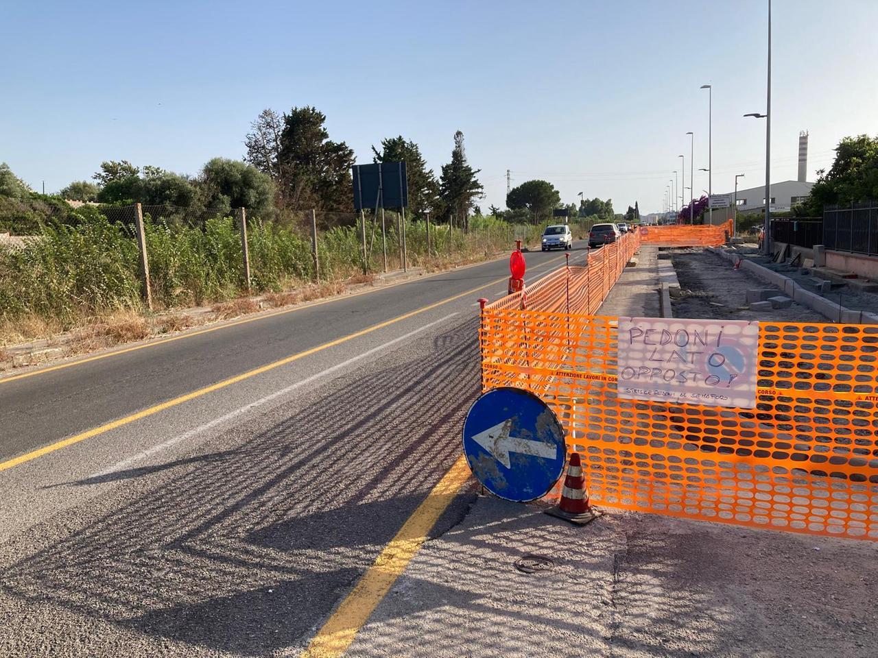 Lavori stradali a Silì, scatta l’interrogazione: “Pericolo per i pedoni”