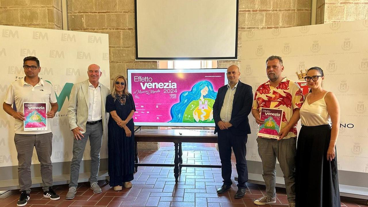 Bennato, Toquinho, Casale, Red Ronnie &co. : Livorno e gli assi di Effetto Venezia