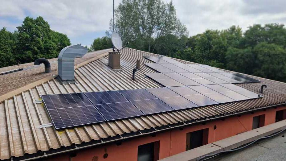 Fotovoltaico installato al circolo Buco Magico di Reggio Emilia: «Consumi dimezzati»