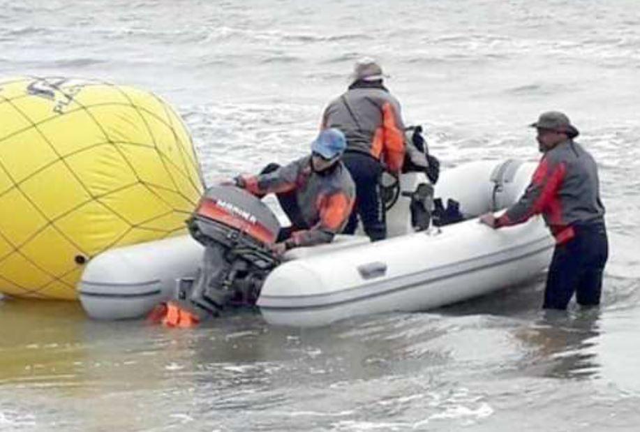 Lido Volano, si perde in mare col windsurf: salvato