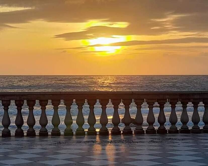 Gioia Lischi e la sua Livorno da cartolina al tramonto