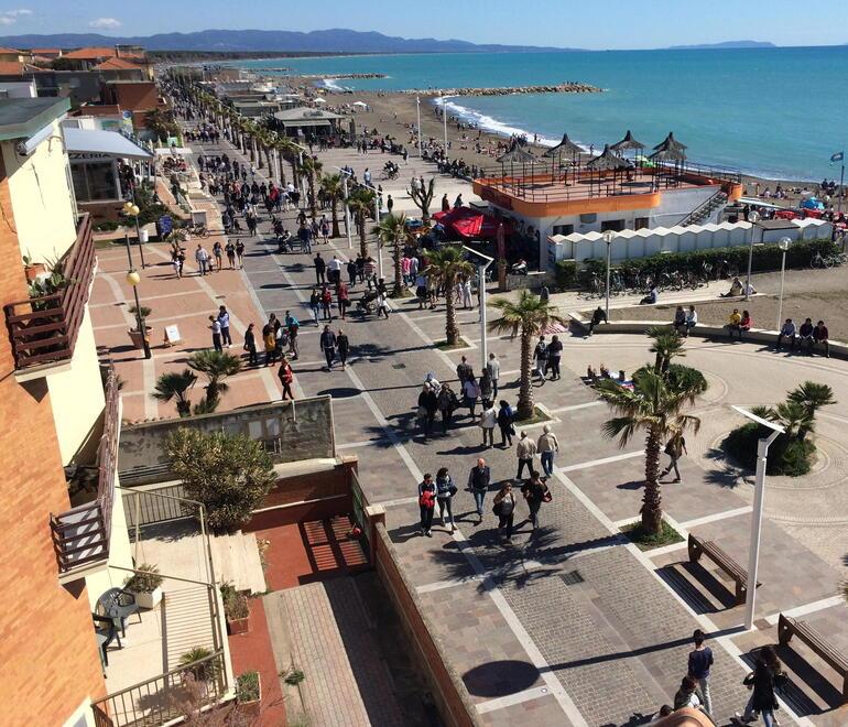 Cecina, per il turismo il mare non basta più. Le ricette degli albergatori per attirare turisti