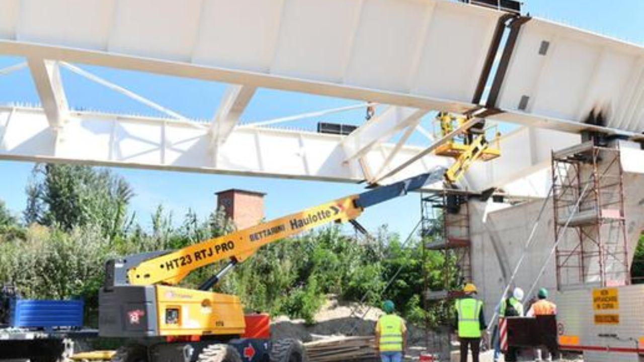 I lavori al ponte sul Serchio