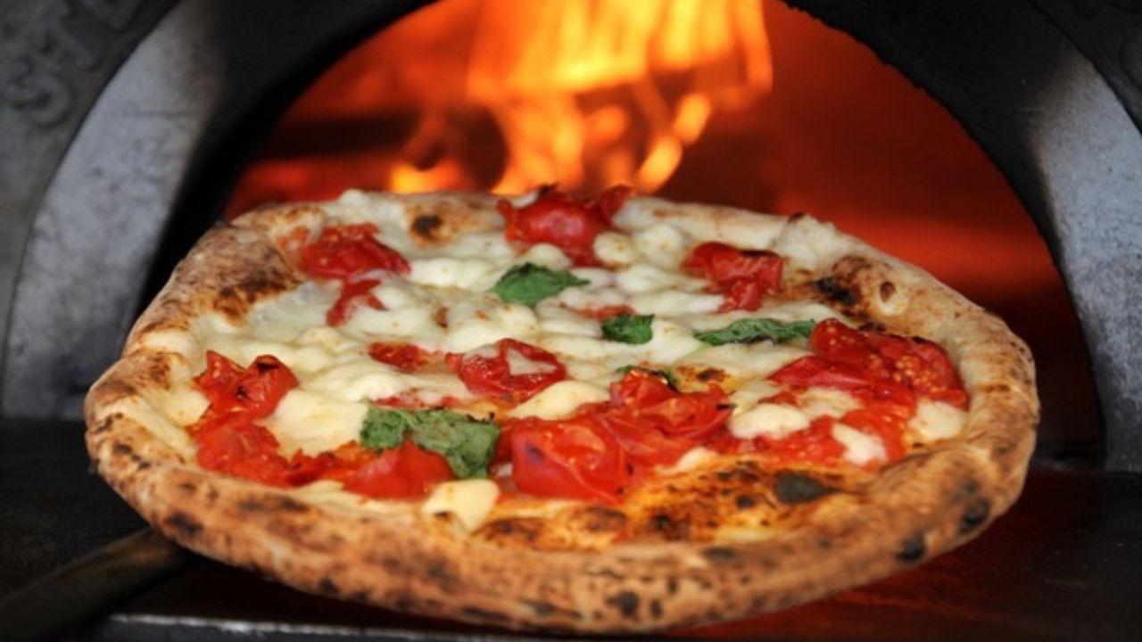 
	Dieci pizzerie tra le migliori cento d'Italia

