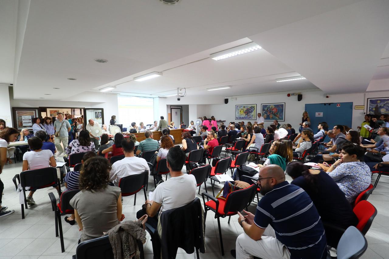 Ferrara, scuola: migliaia di domande per le supplenze, segreterie al collasso