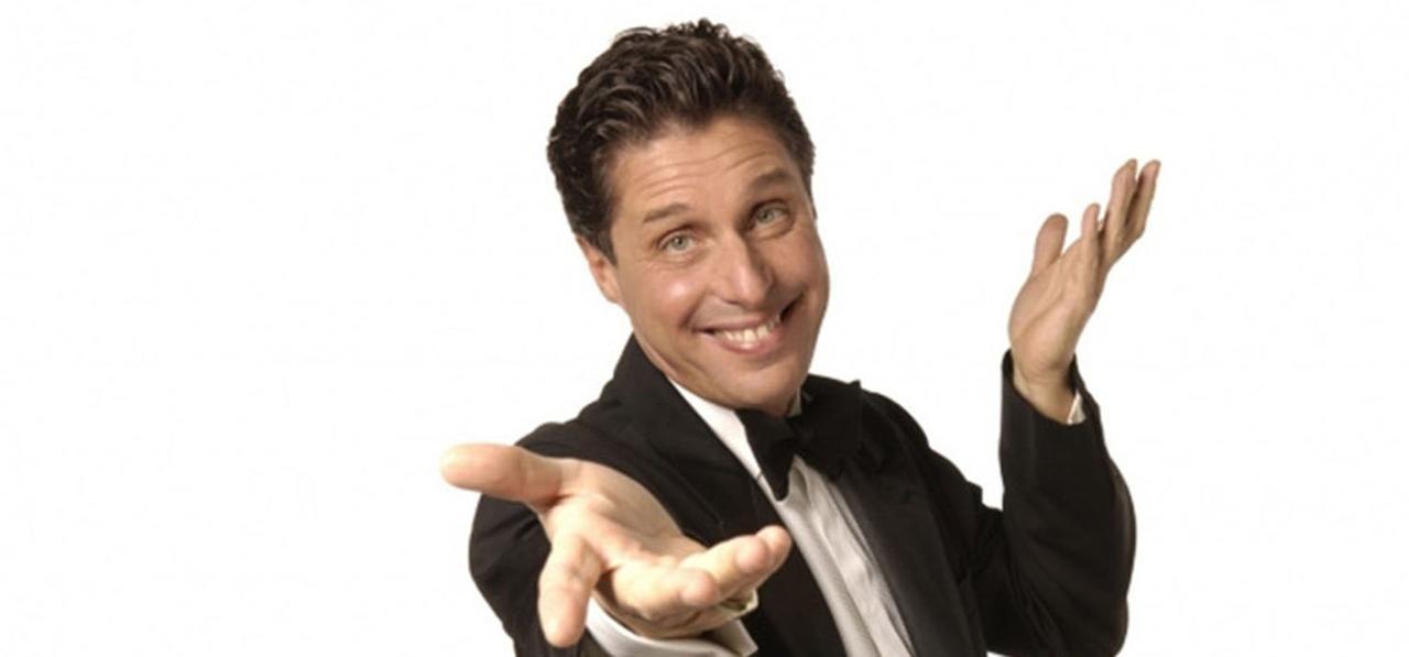 Il 13 luglio a Porto San Paolo la comicità di Raul Cremona