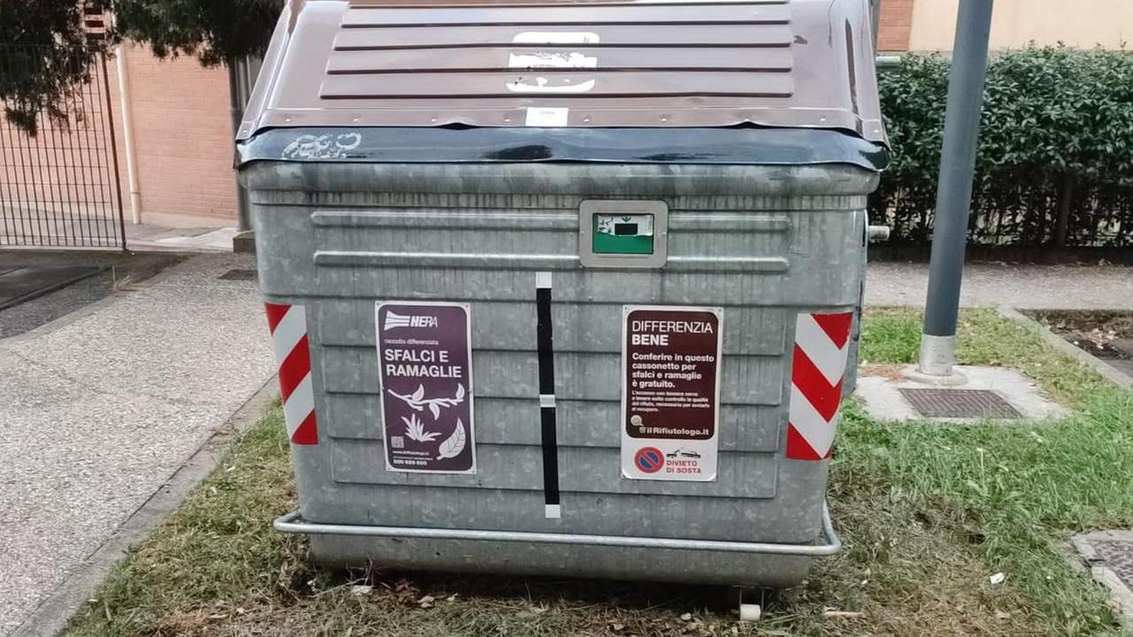 Ferrara, i cassonetti degli sfalci si apriranno senza tessera