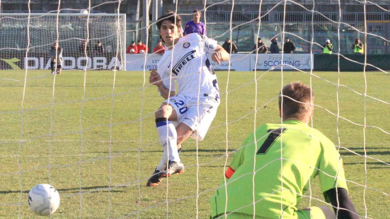 Simone Dell'Agnello con la maglia dell'Inter