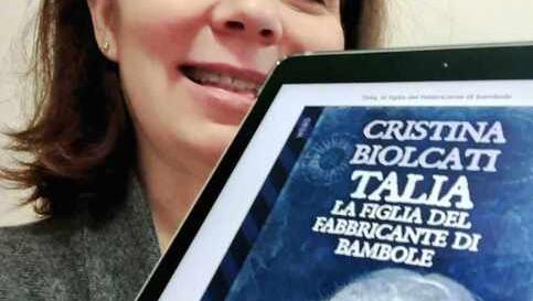 Mesola, la scrittrice Cristina Biolcati con "Doppia promessa" finisce sui gialli Mondadori