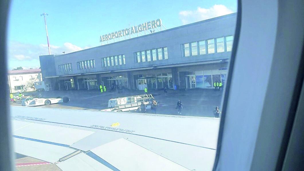 Il piano B della Regione per l’aeroporto di Alghero: una nuova gara ad agosto