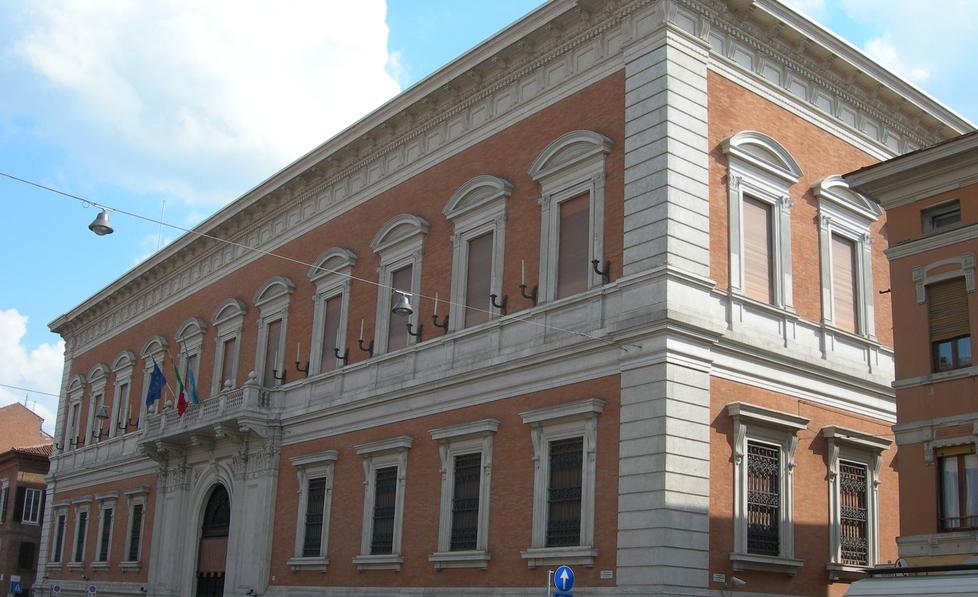 Ferrara, arriva la maxi gru in Corso Giovecca