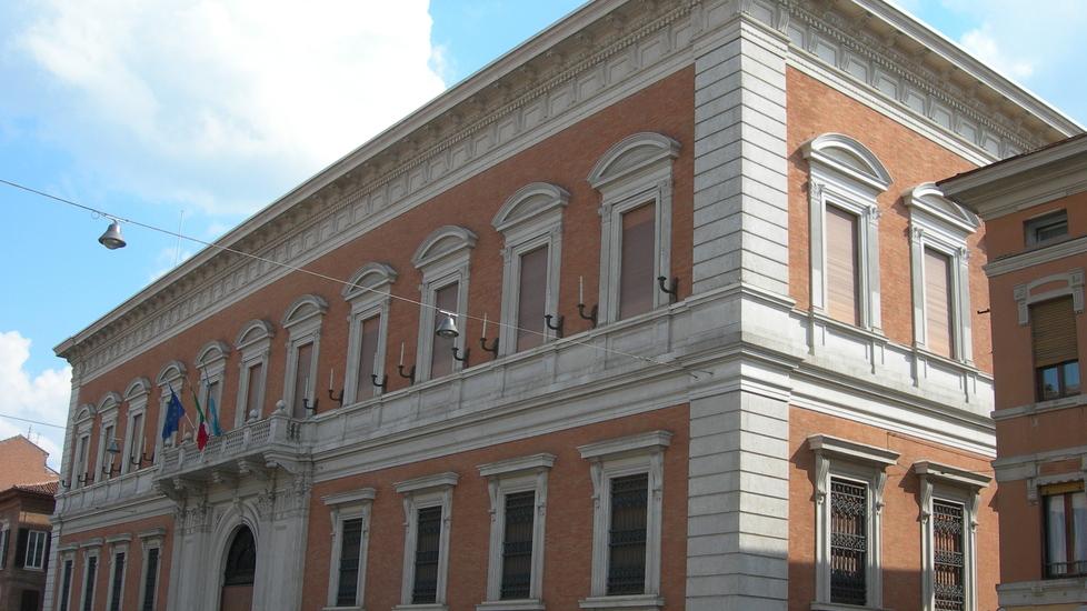 Ferrara, arriva la maxi gru in Corso Giovecca