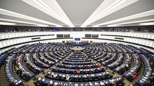 Sardegna esclusa dal Parlamento europeo, Michele Cossa propone: bandiere a mezz’asta nei comuni isolani il 16 luglio