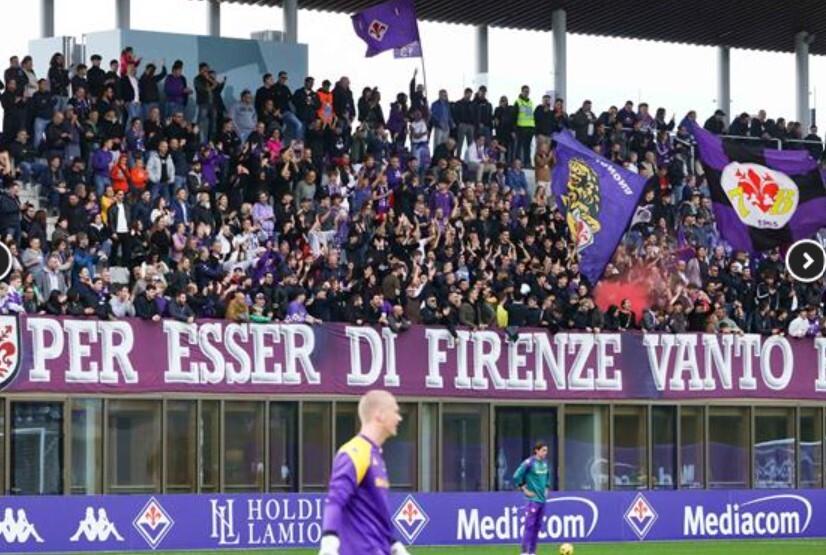 Una veduta dei tifosi allo stadio