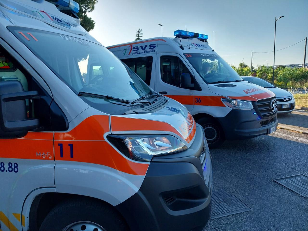 Livorno, scooter contro auto: due feriti in via di Popogna