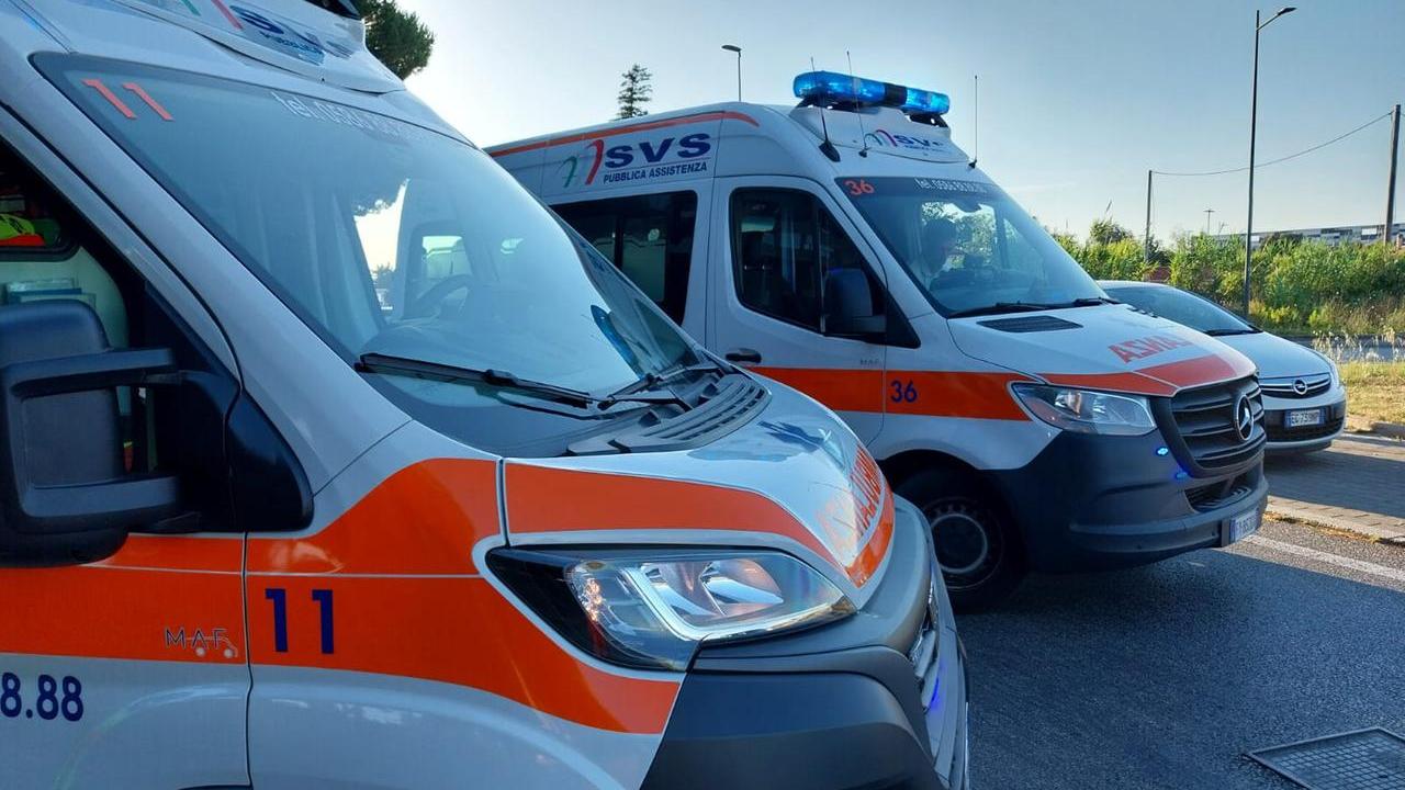 Livorno, scooter contro auto: due feriti in via di Popogna