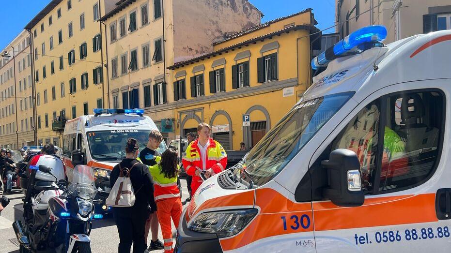 Livorno, trovato morto a 45 anni nella casa dell’anziana che accudiva: chi è la vittima