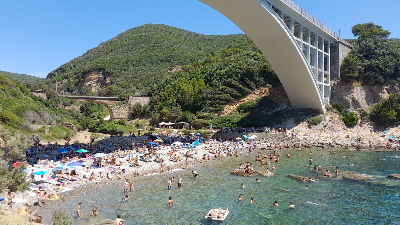 Caldo torrido a Livorno, i consigli del medico Angeletti: «Ecco come evitare le insolazioni»