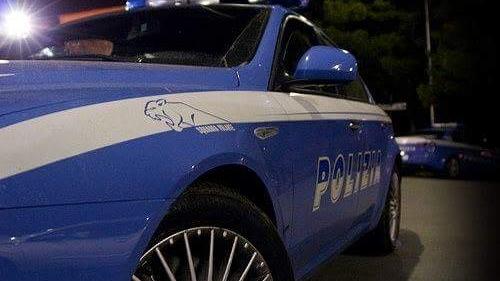 Prato, quarantenne tenta di rapinare un passante e finisce in carcere
