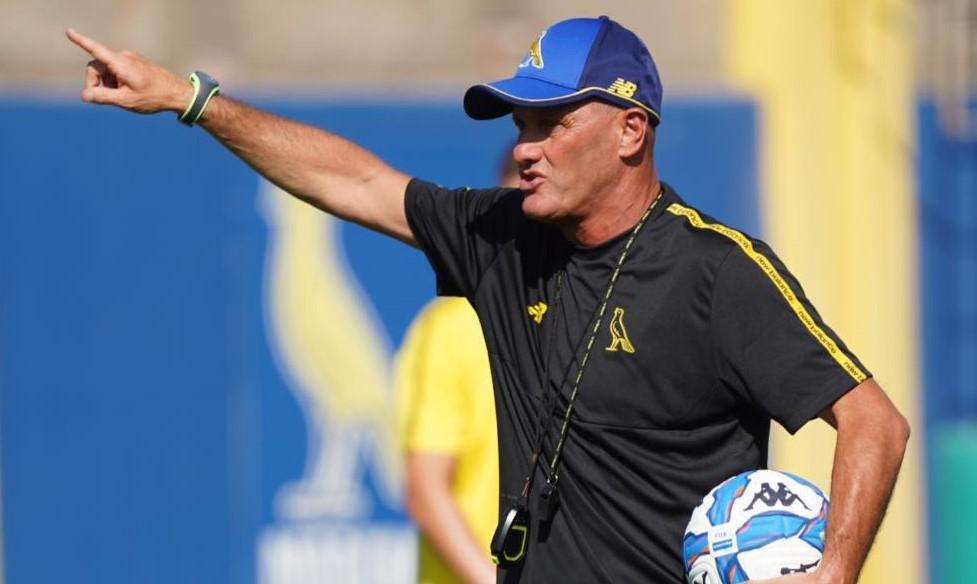 L'allenatore del Modena Bisoli è già virale sul web: il colorito siparietto del mister con i giocatori gialloblù prima della partenza per Fanano