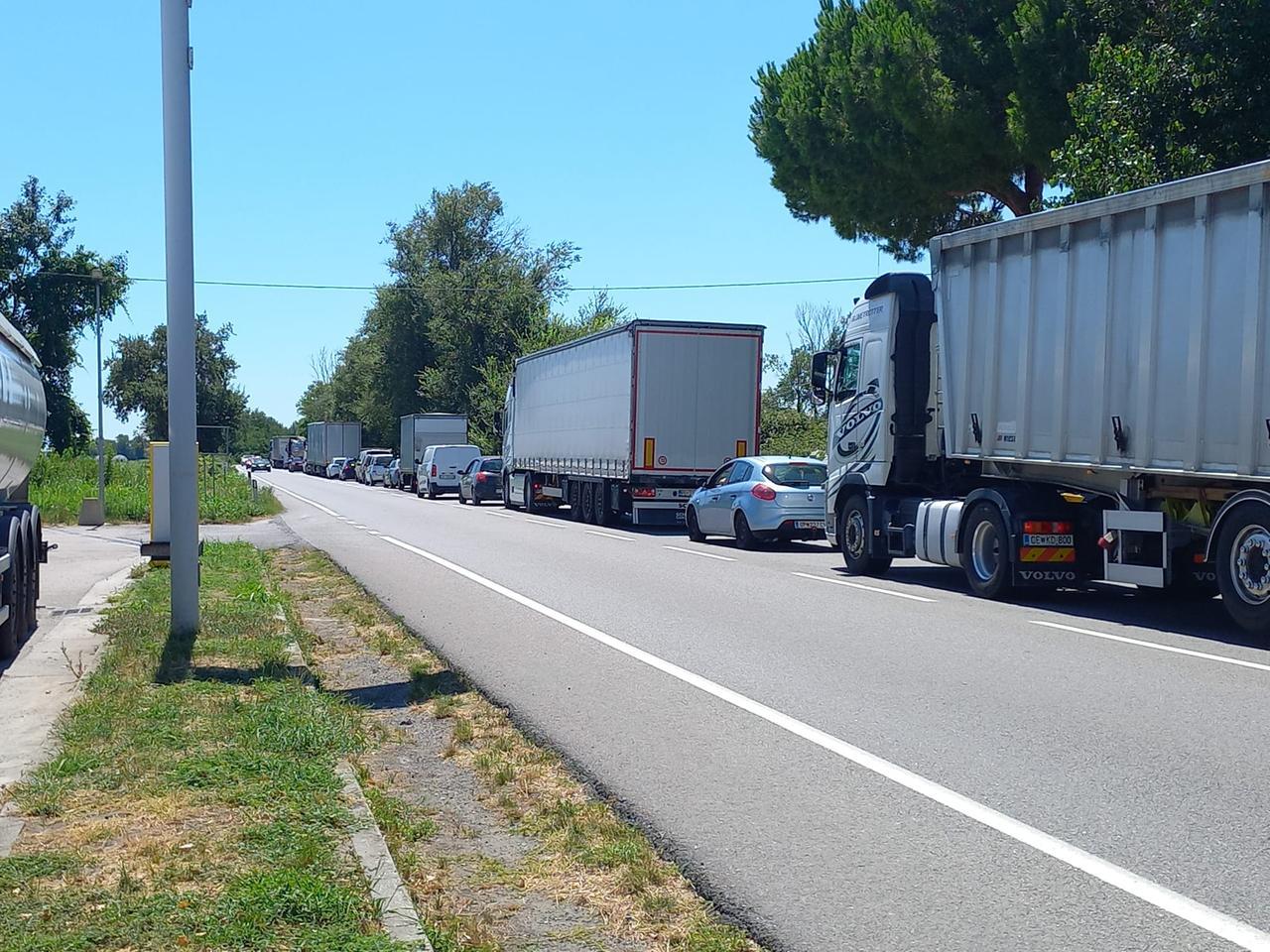 Ferrara-Mare, liberi altri 2 km di strada dal km 18 al km 20