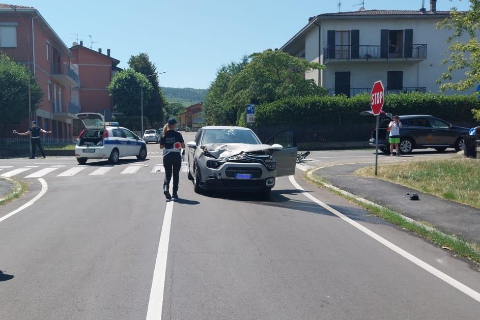 Scandiano: auto contro scooter, grave ragazzo di 16 anni