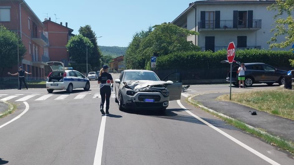 Scandiano: auto contro scooter, grave ragazzo di 16 anni
