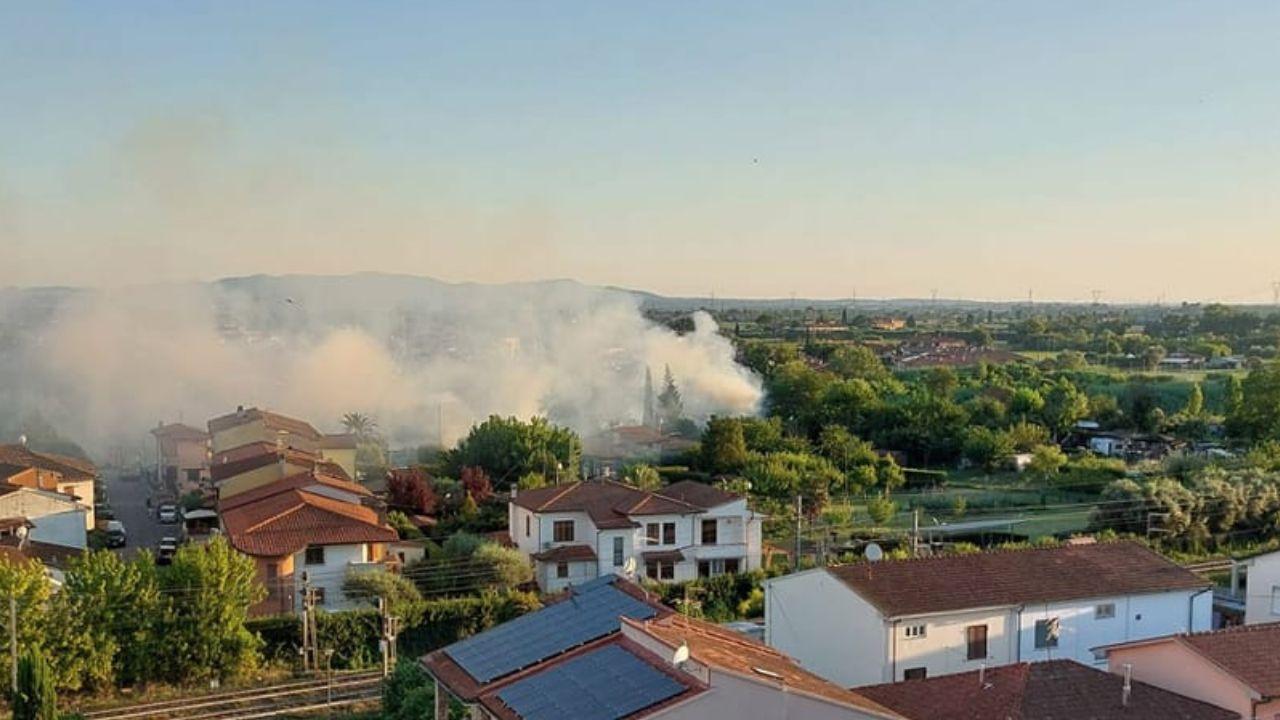 L'incendio a Pontedera