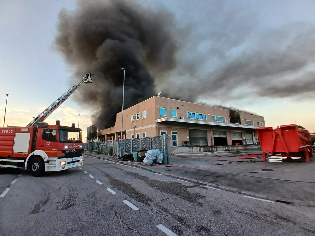 
	L'incendio che ha distrutto la Xin Shun Da


