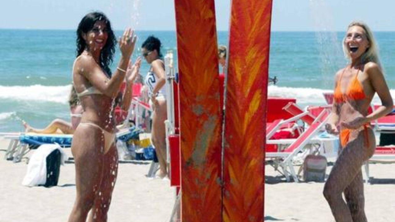 Ancora caos docce sulle spiagge della Versilia