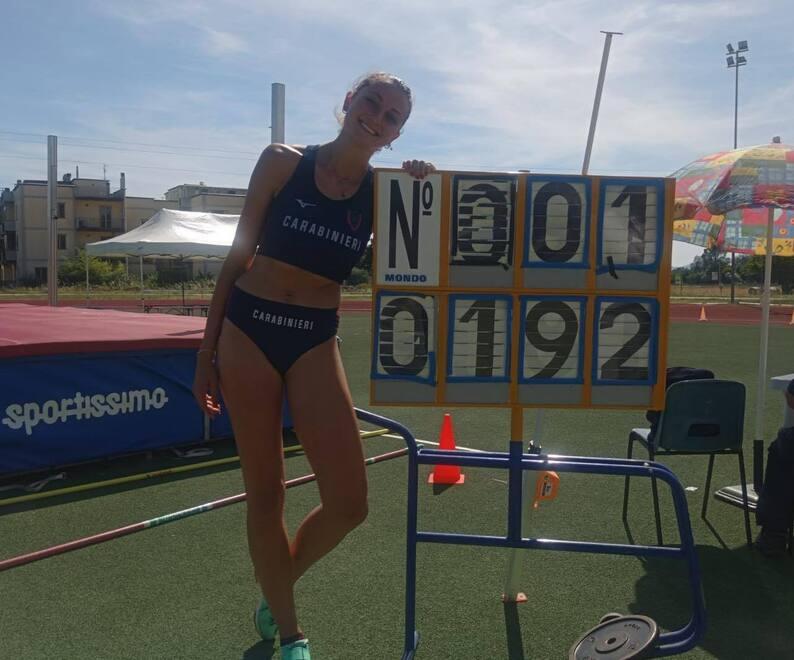 Pieroni, l’Idea in testa di saltare più in alto Ai campionati toscani migliora il suo record
