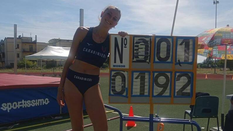 Pieroni, l’Idea in testa di saltare più in alto Ai campionati toscani migliora il suo record