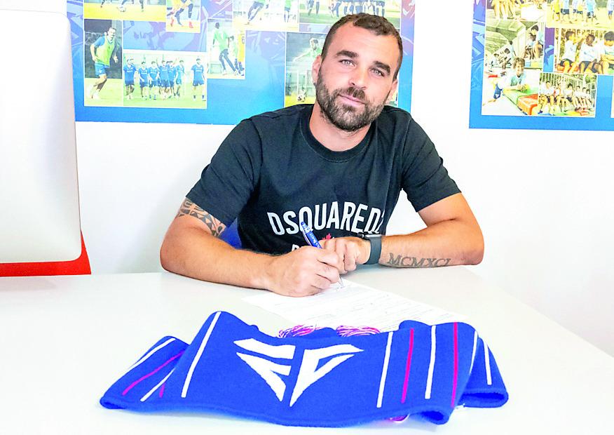 Lo Sicco bandiera biancorossoblù Rinnovo e subito fascia da capitano