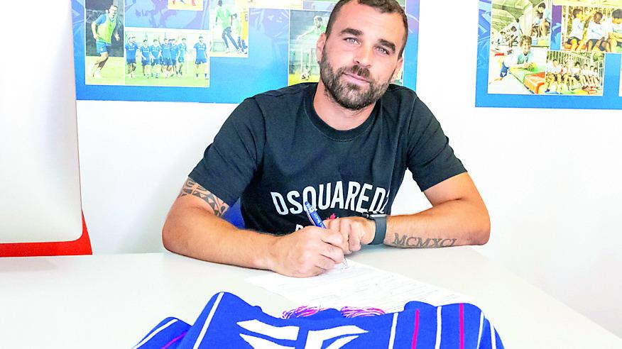 Lo Sicco bandiera biancorossoblù Rinnovo e subito fascia da capitano