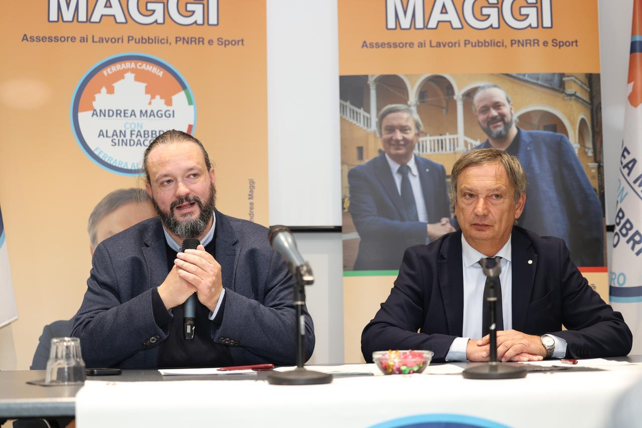 Ferrara, Anselmo al sindaco: «Quali sono i sassolini o le pietre nelle scarpe di Maggi»?