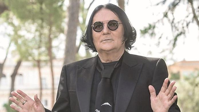 Il ritorno di Renato Zero in Sardegna: «Pronto a emozionarvi»