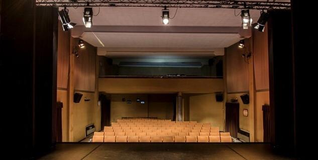 
	L'interno del cinema

