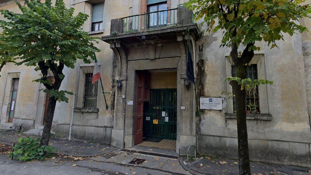 Pisa, danno fuoco alla cella del carcere