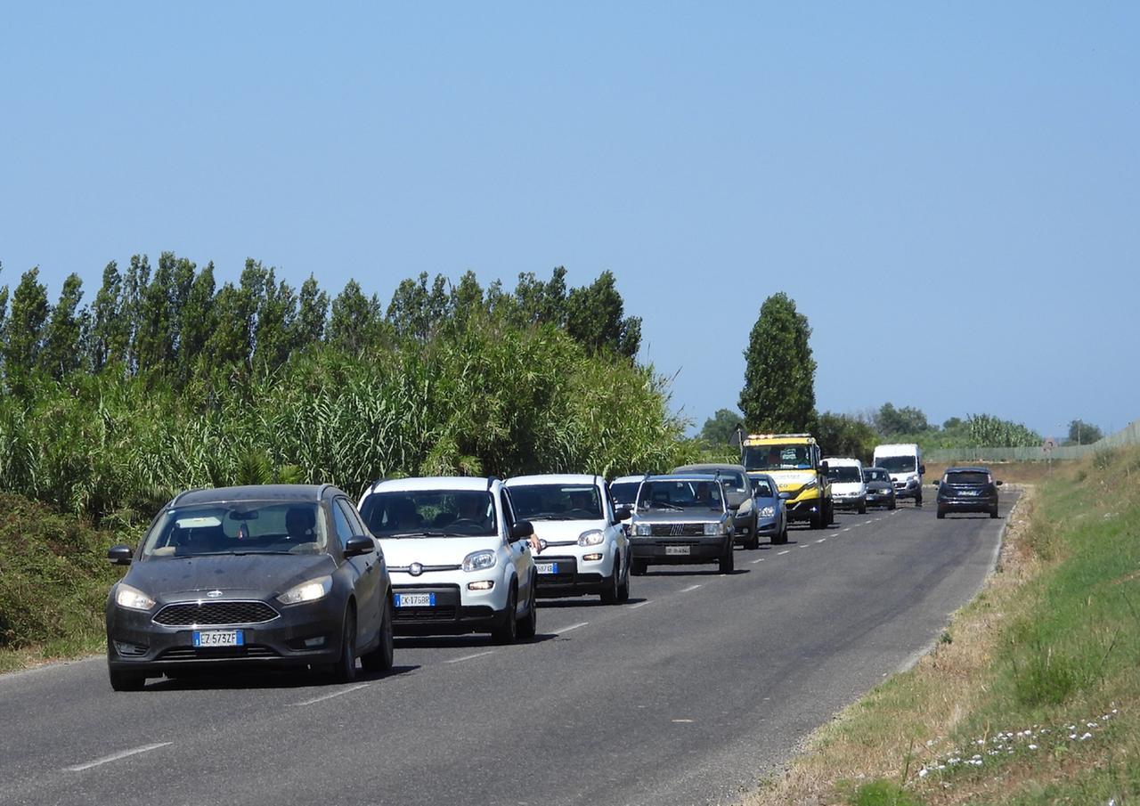 Oristano, traffico in tilt per chiusura ponte Tirso: il Comune accusa la Provincia