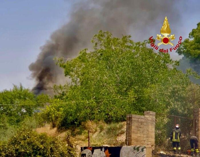 Morti due vigili del fuoco durante lo spegnimento di un incendio in provincia di Matera