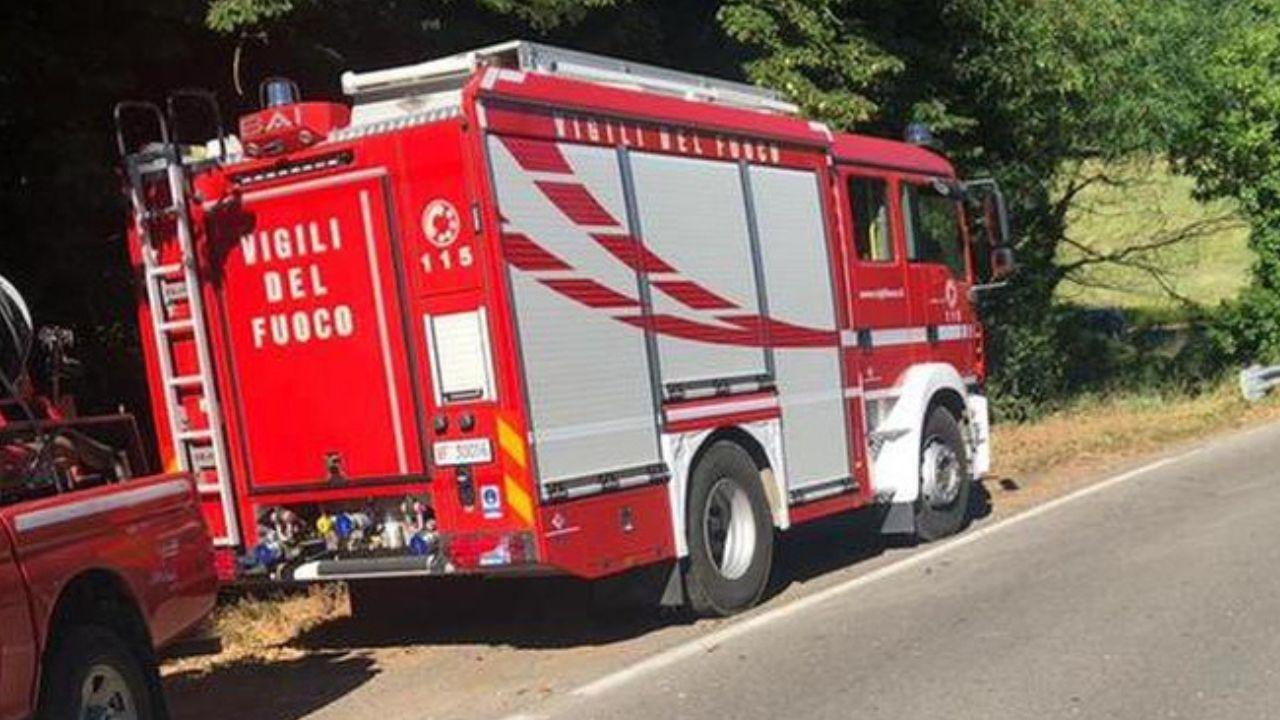 Un mezzo dei vigili del fuoco (foto d'archivio)