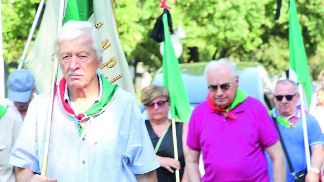 “Bella ciao” cantata in coro per l’ultimo saluto a Giglio Mazzi