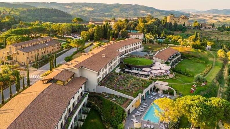 Per il resort di Castelfalfi la proprietà è a caccia di nuovo personale per aumentare l’organico a disposizione