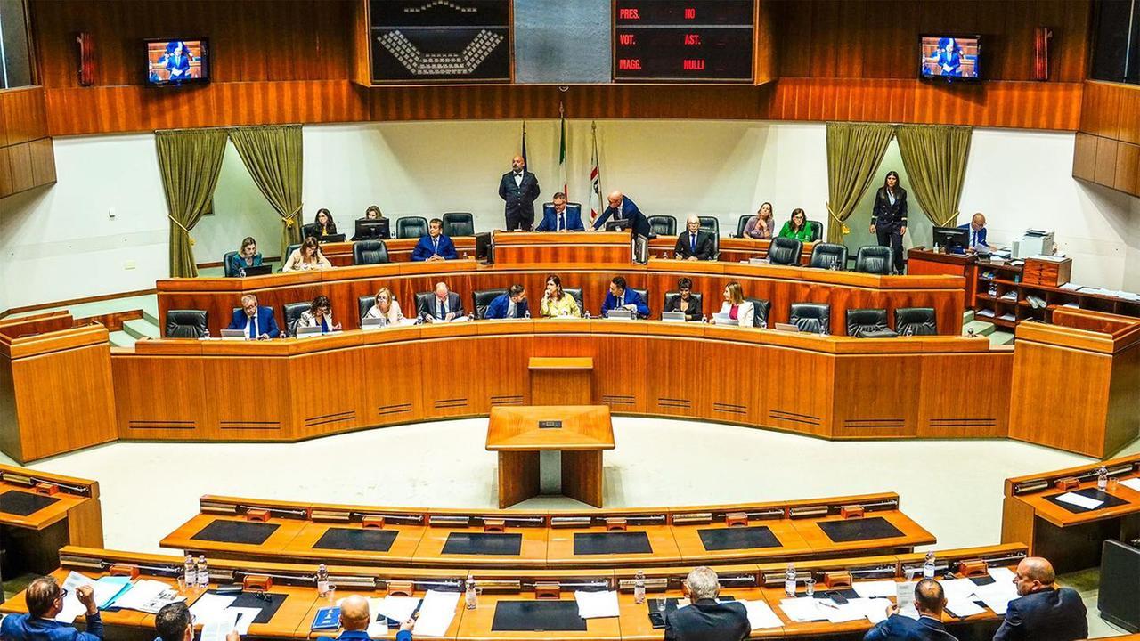 Nuove province, opposizioni all’attacco: «È un poltronificio»