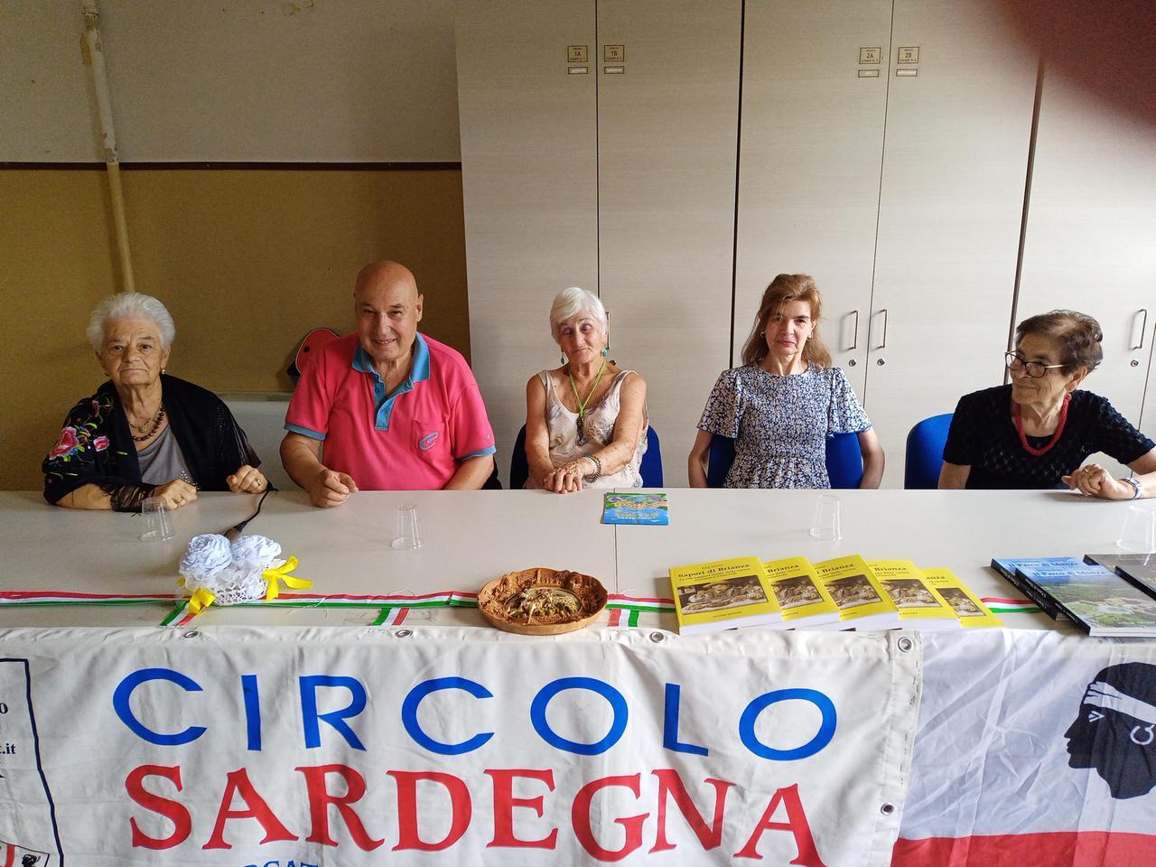 Omaggio del Circolo “Sardegna” di Monza a Giovanni Nughes, l’inventore del dado Star