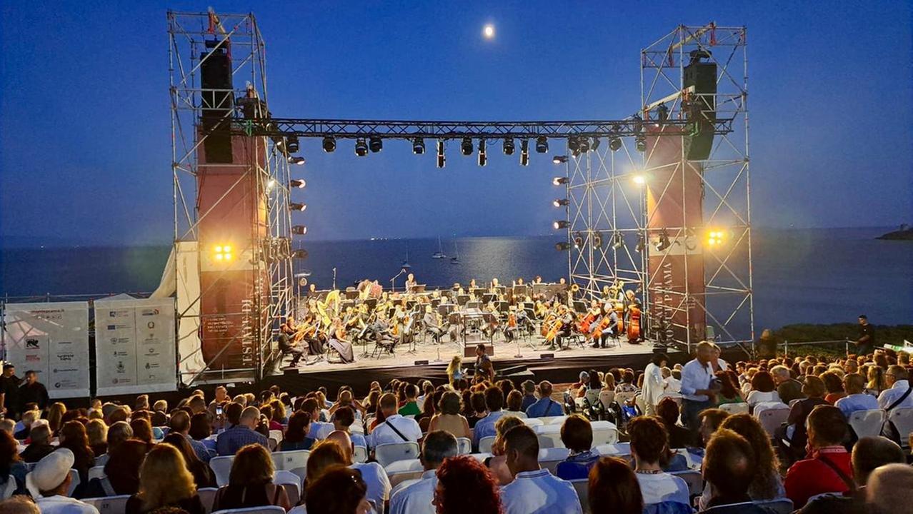 Cabras, dall’Opera del Lirico di Cagliari al sax di Chris Potter all’anfiteatro di Tharros