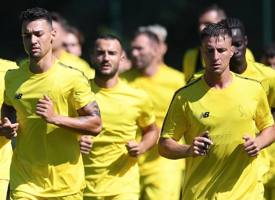 La prima amichevole del “nuovo” Modena: curiosità tra i tifosi per Caldara e Mendes