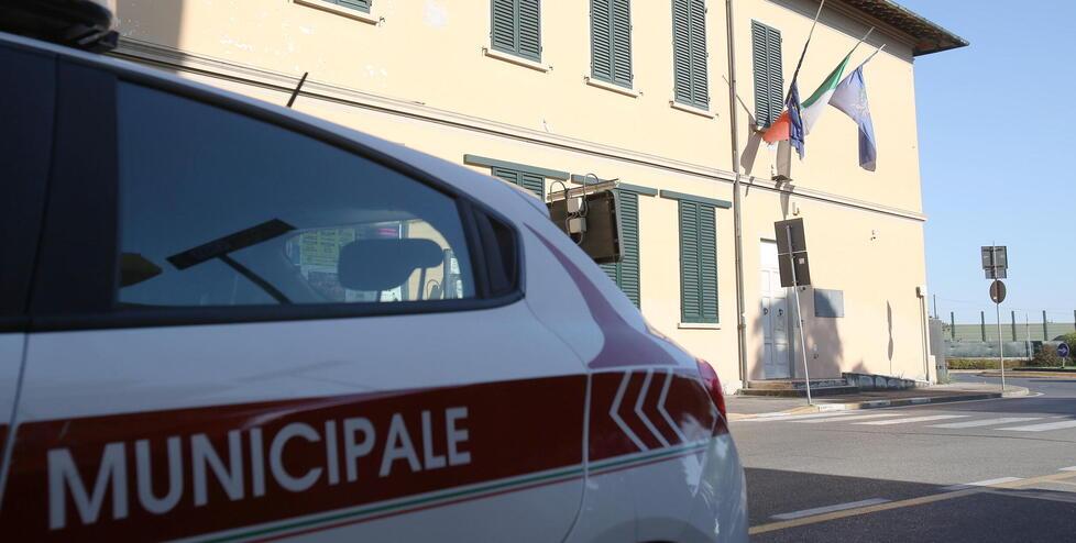 Municipale: agenti mobilitati in difesa del loro comandante