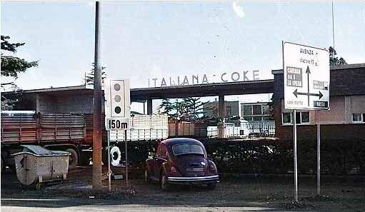 Lo storico ingresso dell’Italiana Coke
